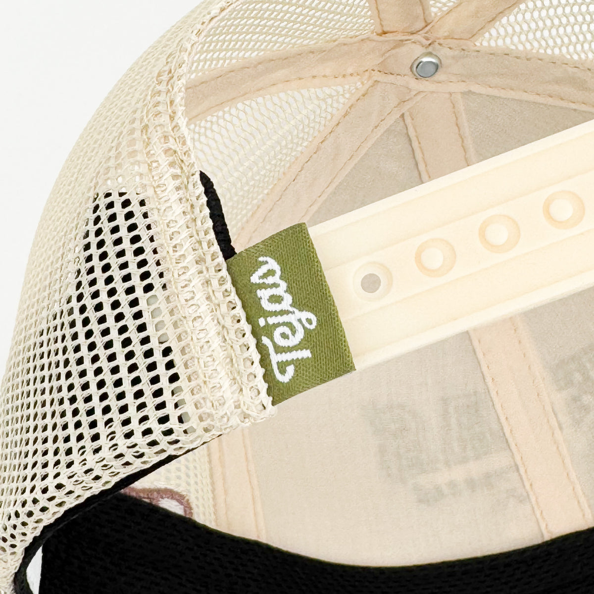 “Tejas Dove” Cream, Camo