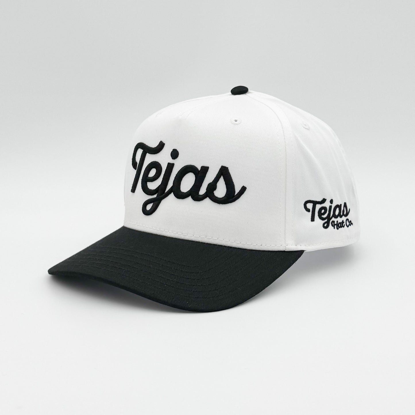 “San Manuel” White/Black